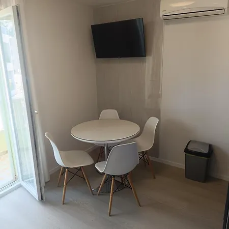 Beach Apartments Promajna 公寓