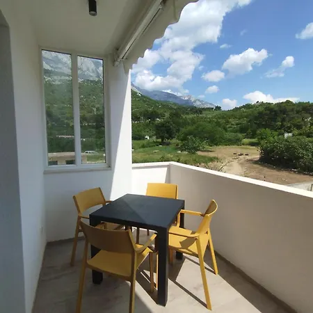 Beach Apartments Promajna