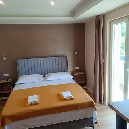 Beach Apartments Promajna Апартаменти